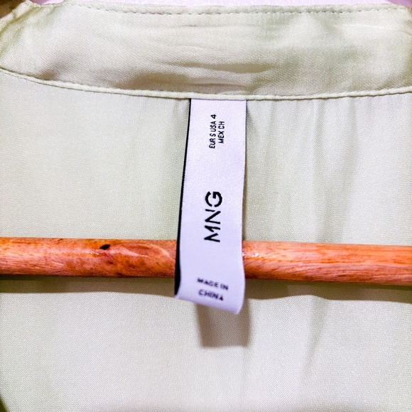 MANGO Mandarin-collar satin light green blouse - Picture 5 of 9